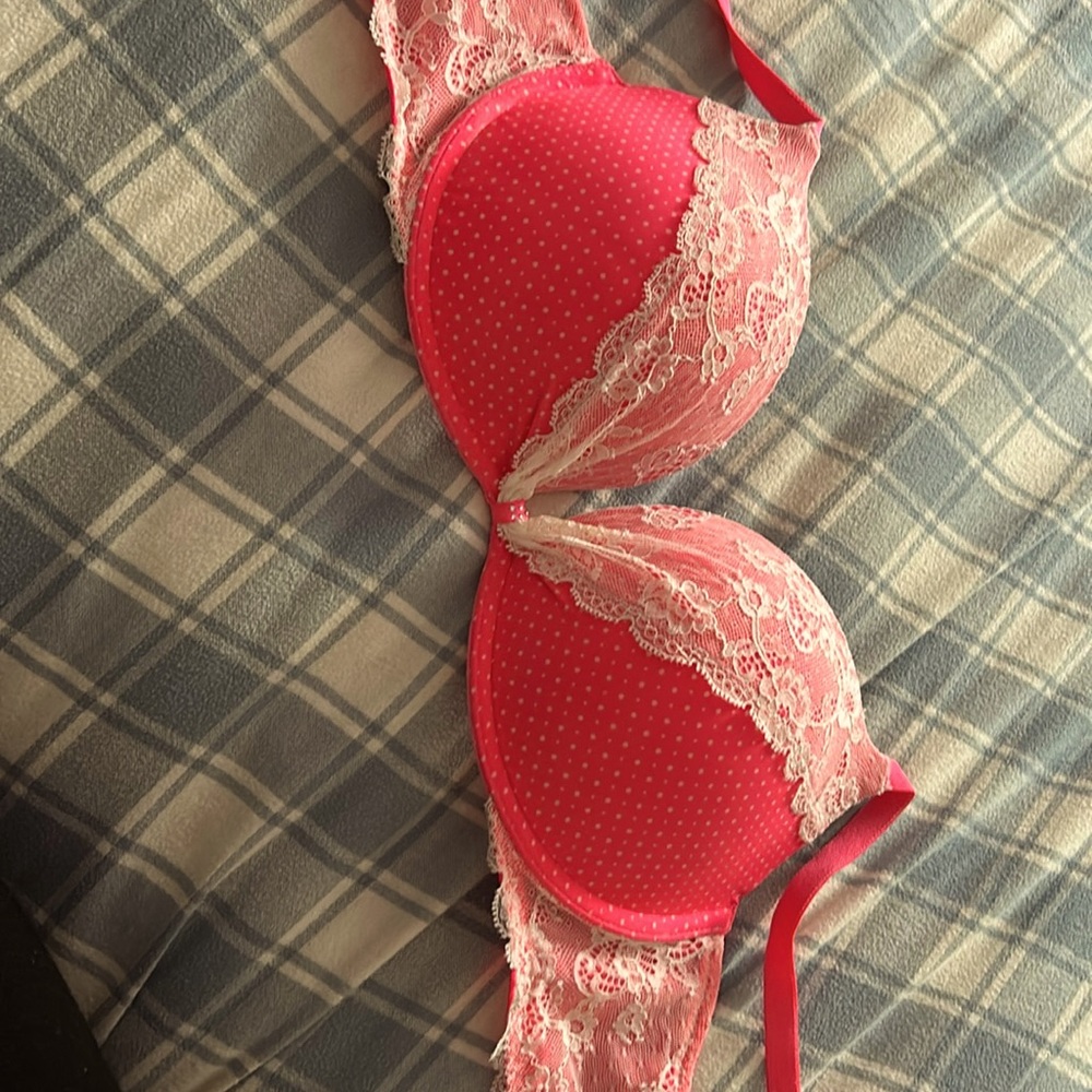 Victoria Secret 34D Temptations Polka Dot Push Up Bra